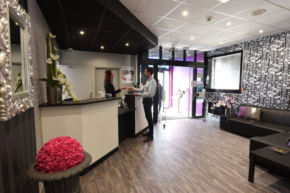 Hotel · Au Relais St Éloi, Tours