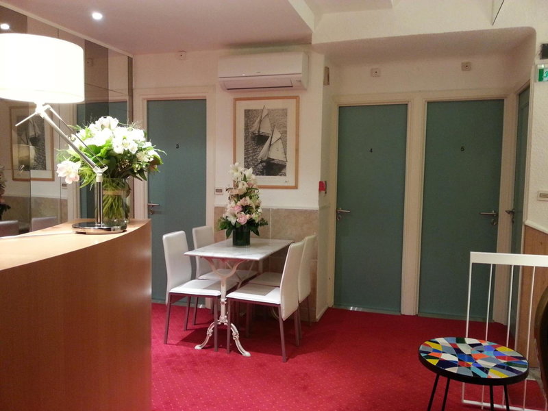 Azurene Royal Hotel, Cannes, Francia