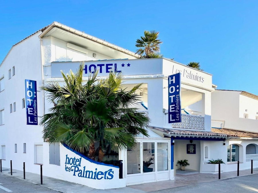 Hotel Les Palmiers En Camargue, Saintes-Maries-de-la-Mer, France