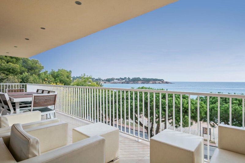 Apartamentos Barcarola, Salou, Spain