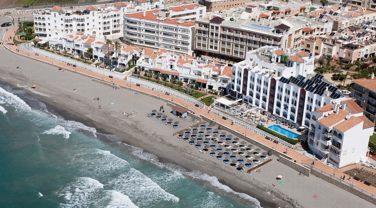 Hotel · Apartamentos Perla Marina, Nerja