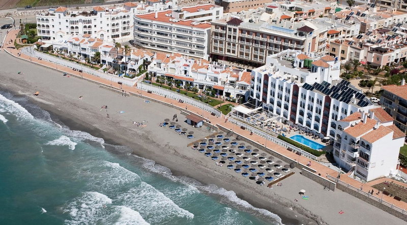 Apartamentos Perla Marina, Nerja, Spain