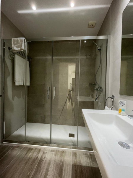 Apartamentos Perla Marina, Nerja, Spain