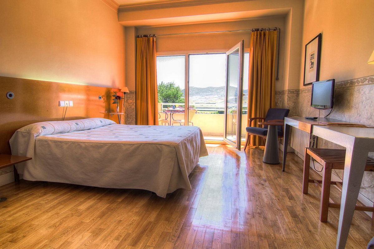 Hôtel · Hotel Azar, Plasencia