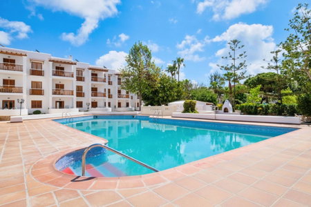 azuLine Apartamentos Can Sanso, Santa Eularia des Riu, España