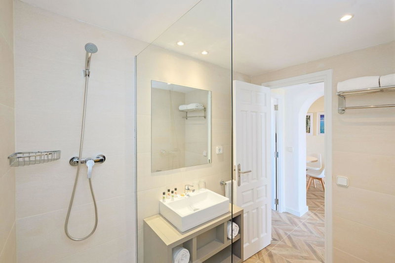 azuLine Apartamentos Can Sanso, Santa Eularia des Riu, España