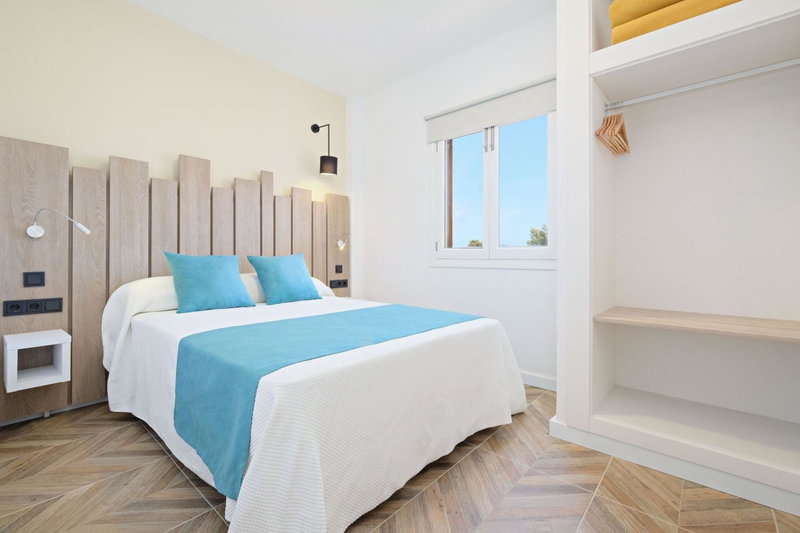 azuLine Apartamentos Can Sanso, Santa Eularia des Riu, España