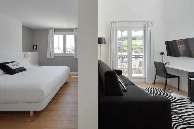 Hotel Flysch, Zumaia, Spain