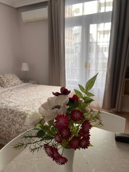 Room Gran Vía Apartments, Madrid, Испания