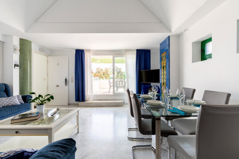 Sevilla Central Suites Apartamentos Puerta Jerez, Seville, Espagne