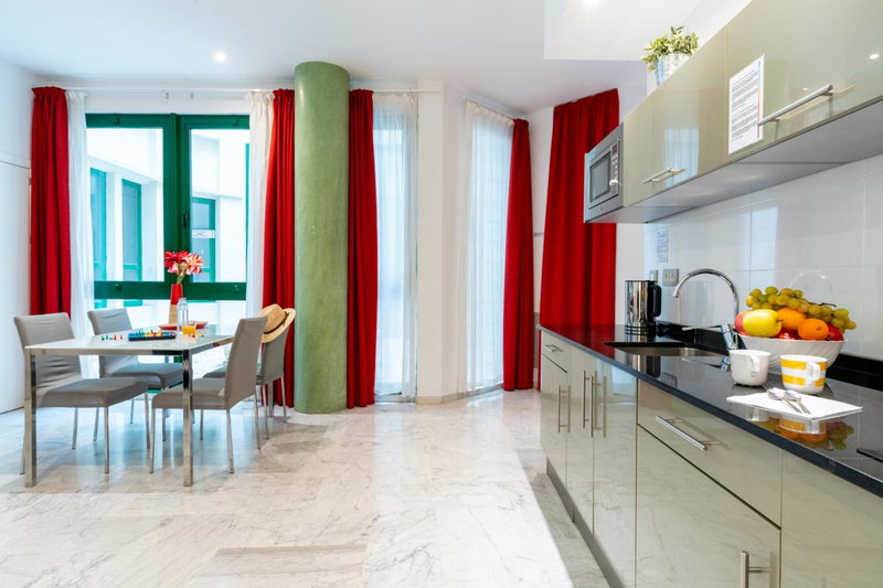 Sevilla Central Suites Apartamentos Puerta Jerez, Seville, Espagne