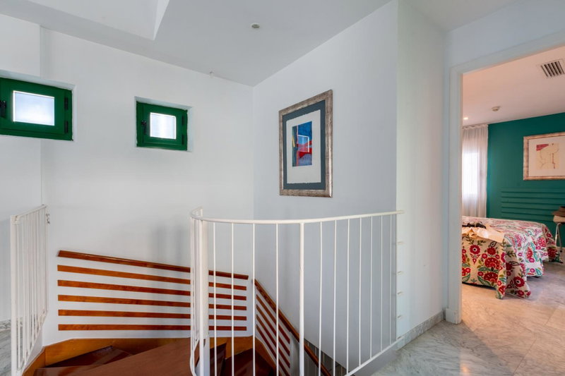 Sevilla Central Suites Apartamentos Puerta Jerez, Seville, Espagne