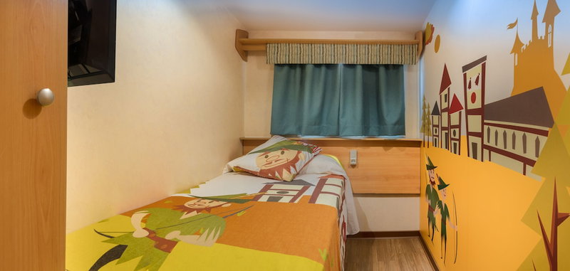Magic Robin Hood Waterpark Lodge Resort, L'Alfas del Pi, Spain