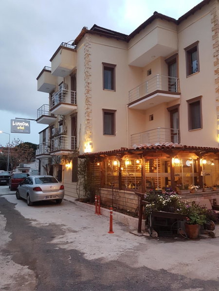 Li̇mon Otel Foça, Foca, Turquía
