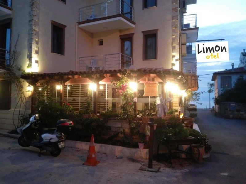 Li̇mon Otel Foça, Foca, Turquía
