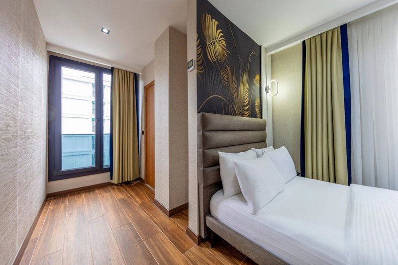Dem Premium Hotel - Round Trip Airport Service - Istanbul International Airport, Arnavutkoey, Turkey
