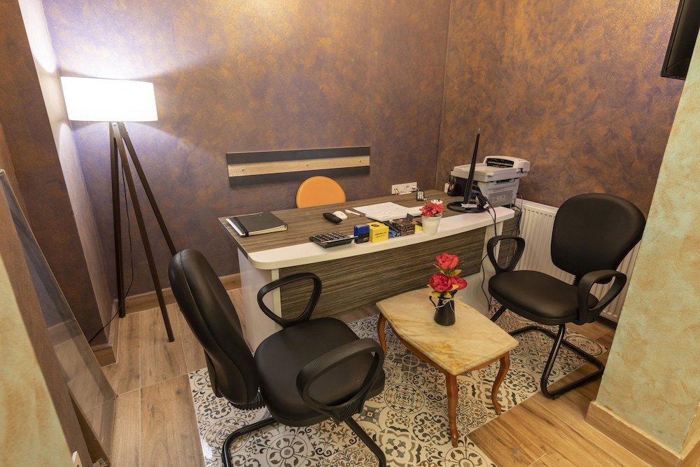 Отель · Royal Taksim Suites, Istanbul