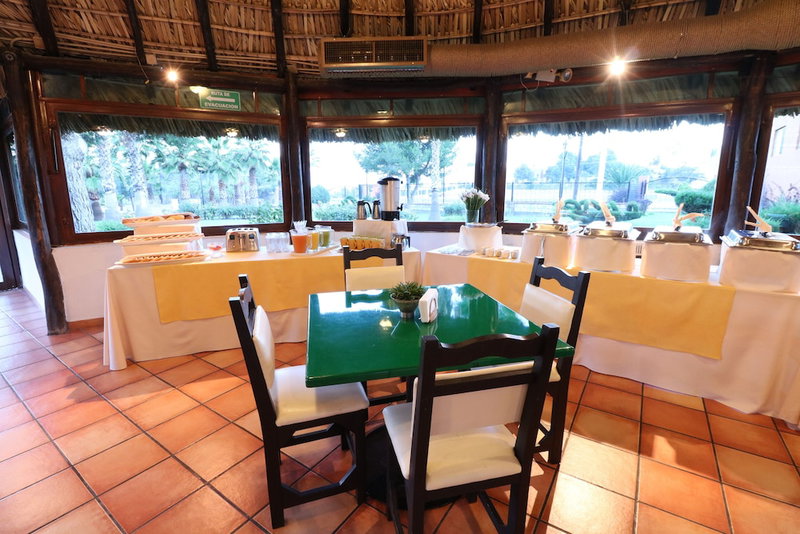 Hotel Misión Express Saltillo, Saltillo, Мексика