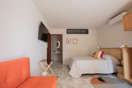 Casa Ixaya by Barrio México, Guadalajara, Мексика