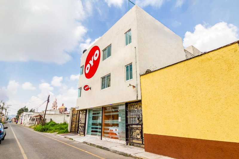 OYO Hotel Familiar Tollan Cholula, Cholula, Мексика