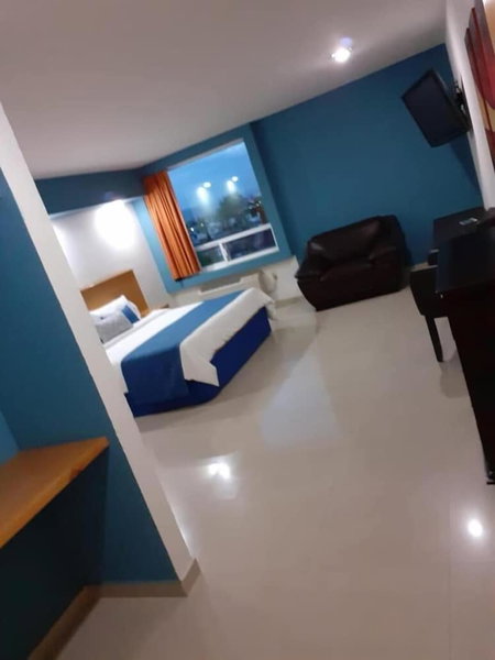 CEO Hotel Business Class, Morelia, México