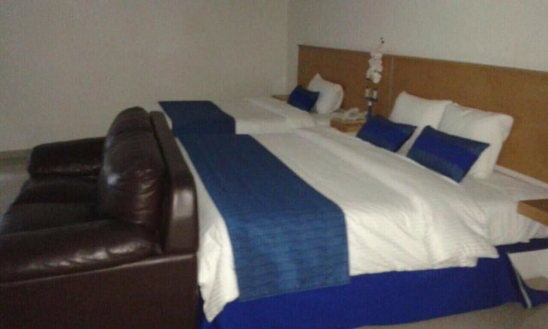CEO Hotel Business Class, Morelia, México