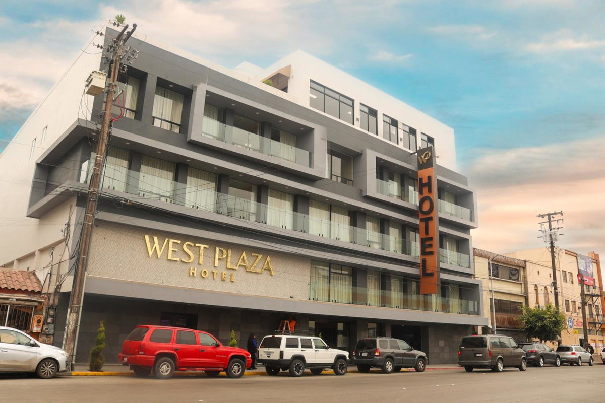 Hotel · Hotel West Plaza, Tijuana