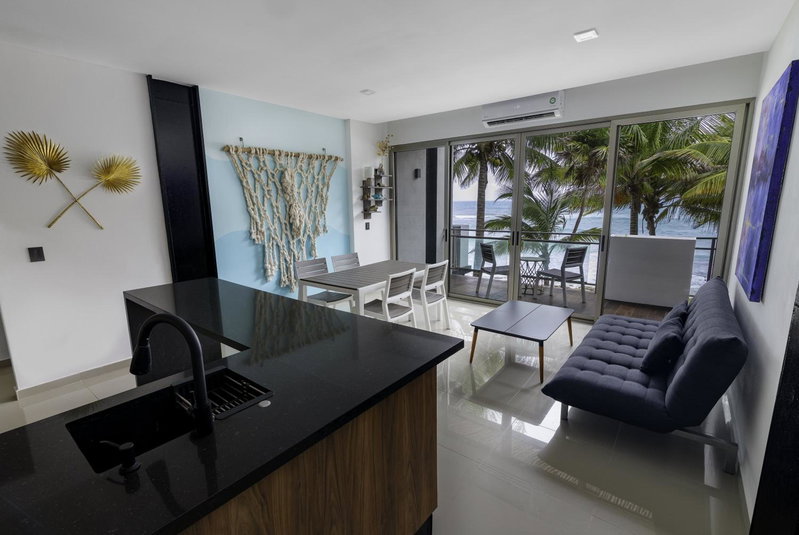 Angelina 28 Beachfront and Family Apartments - Modern and Relaxing Long Stays - 20 min from Cancun Airport, Puerto Morelos, Mexico