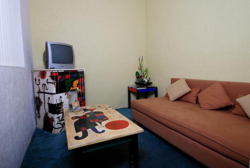 Hotel & Suites Galeria, Morelia, Мексика