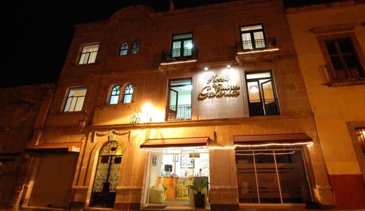 Hotel & Suites Galeria, Morelia, Мексика