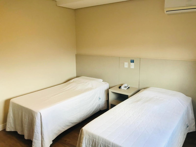 Hiber Hotel - Acesso a Chapecó, Chapecó, Бразилия