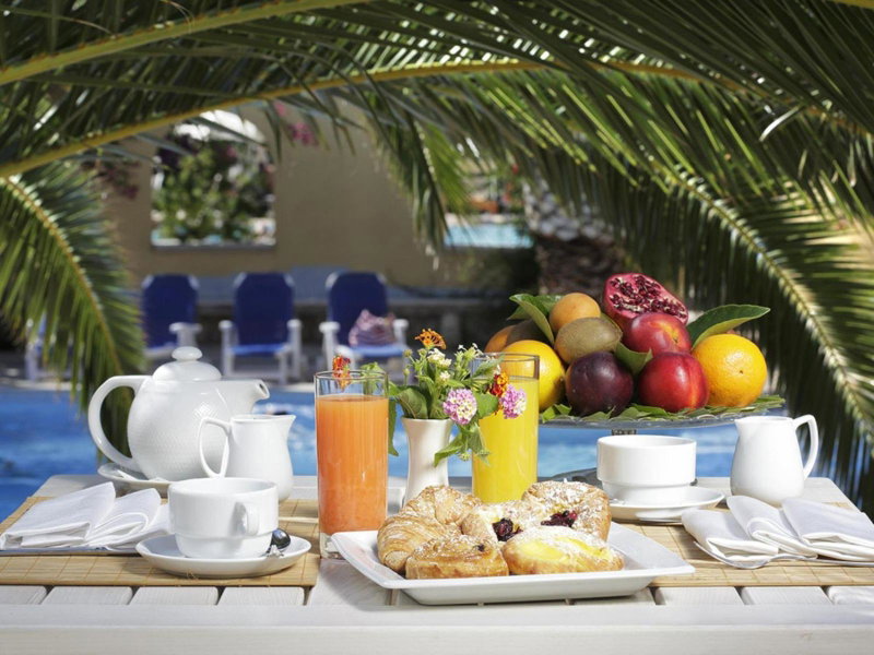 Hotel I Melograni, Vieste, Италия
