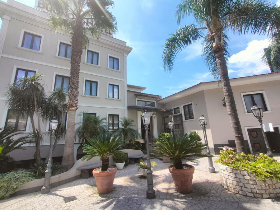 Buono Hotel, Naples, Italia