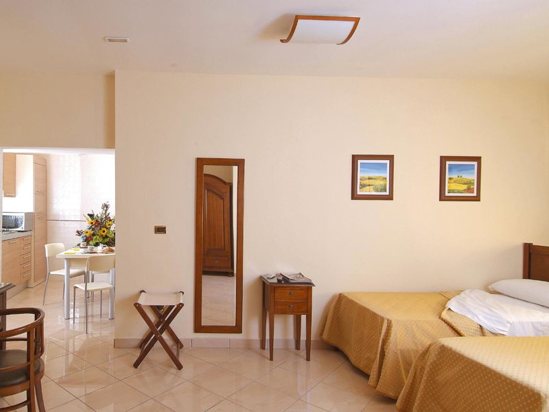 Buono Hotel, Naples, Italia