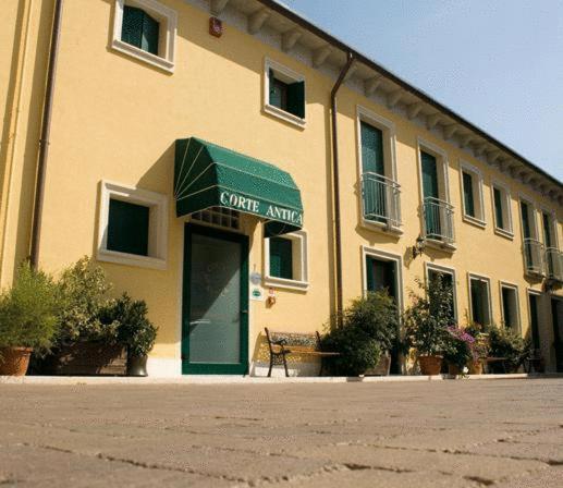 Albergo Corte Antica, Villafranca di Verona, Italia