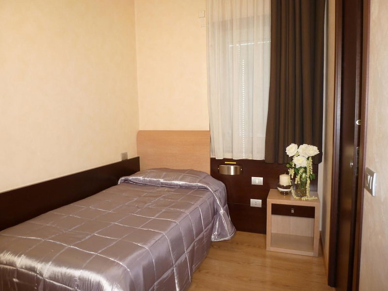E H Suites Rome Airport, Fiumicino, Италия