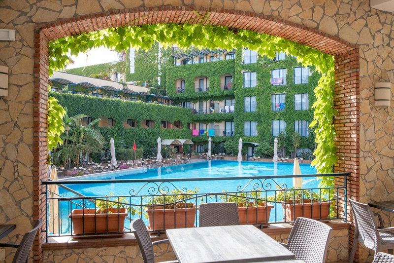 Hotel Caesar Palace, Giardini Naxos, Italia