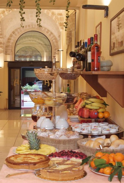 Hotel Adria, Bari, Italia
