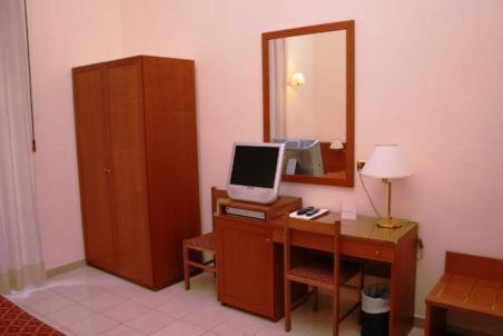 Hotel Adria, Bari, Italia