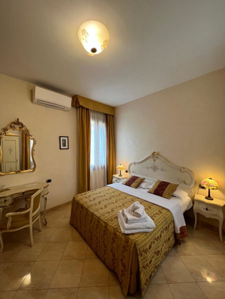 Angeles Inn, Venice, Italy