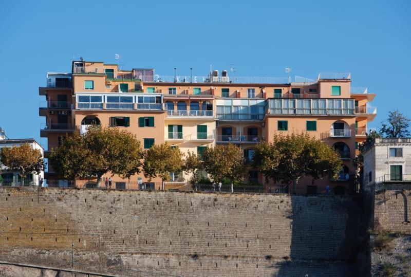 Hotel · Hotel Klein Wien, Piano Di Sorrento
