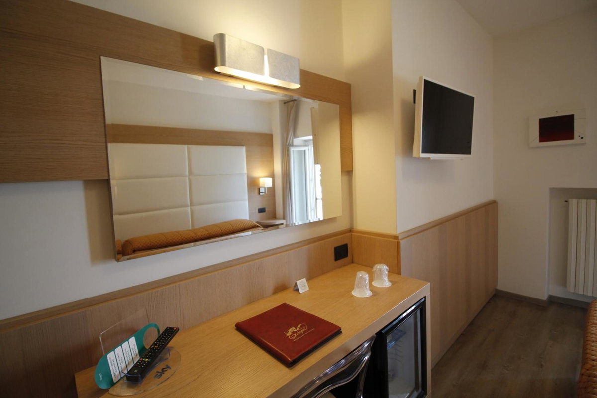 Hotel · Hotel Europa, Desenzano Del Garda