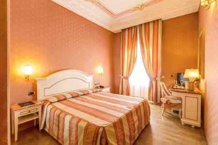 Hotel La Lumiere Di Piazza Di Spagna, Rome, Italia