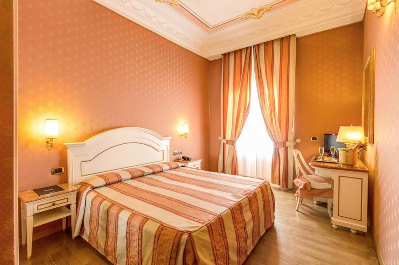 Hotel La Lumiere Di Piazza Di Spagna, Rome, Italia