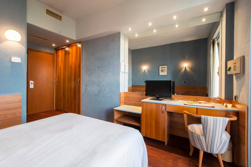 SenB Hotel, Senigallia, Italia