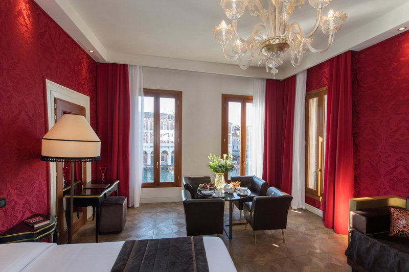 Locanda Leon Bianco on the Grand Canal, Venice, Italia