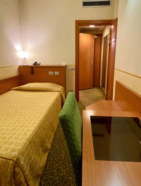 Hotel Kristall, Corsico, Italia