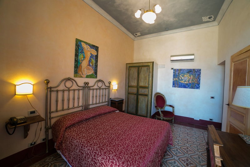 Charme Hotel Henry's House, Syracuse, Италия