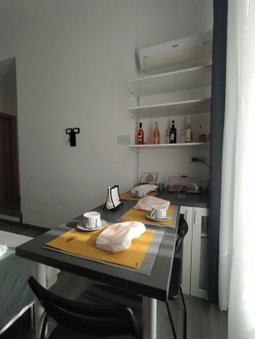 DOMUS NIKOLAI ROOMS AND TERRACE-Central Bari, Bari, Italia