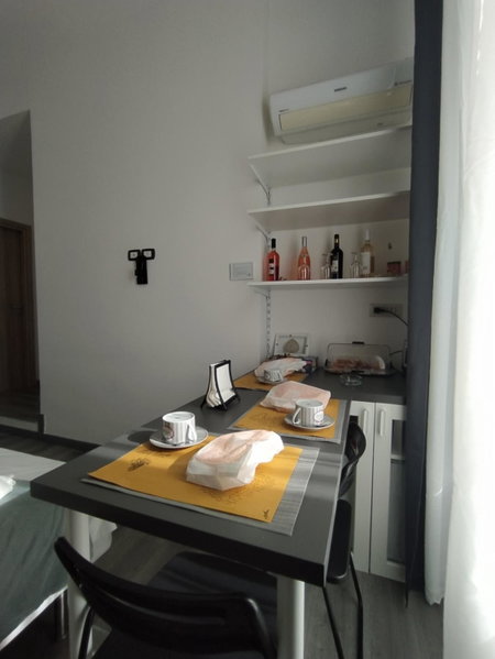 DOMUS NIKOLAI ROOMS AND TERRACE-Central Bari, Bari, Italia